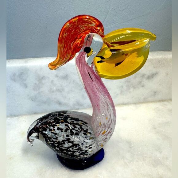 Italian Murano Style Blown Glass Pelican Paperweight With Fish In Bill - Picture 7 of 14